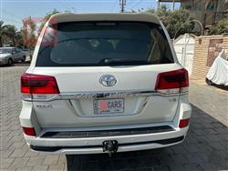 تۆیۆتا لاند کروزەر